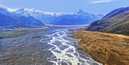 Tasman River with the peak of Mount Cook, Aoraki, Mount Cook National Park, Southern Alps, South