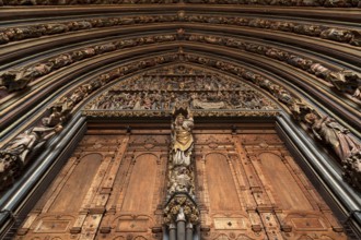 Detail of the entrance gate of the porch,1483, of the Freiburg Minster, 1513, Freiburg,