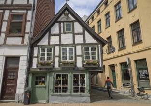 Old commercial buildings, Kunstdrechslerei Zettler, Buschstraße, Old Town, Schwerin,