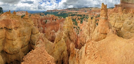 Amphitheater with sandstone pillars or hoodoos, landscape formed by erosion, Bryce Canyon National