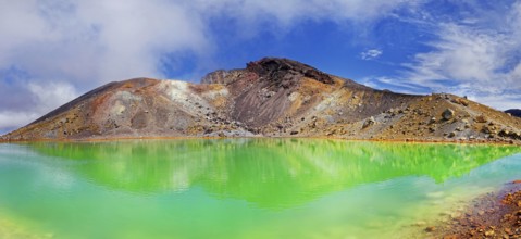 Green sulphurous Emerald Lakes and volcanio Mt Tongariro, Tongariro National Park,