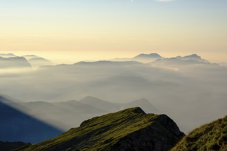Berchtesgaden Alps in the Haze, in front High Laafeld, 2074m, Berchtesgaden, Bavaria, Germany