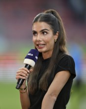 TV presenter Lea Wagner in an interview, Microphone, Logo, SWR, Voith-Arena, Heidenheim,