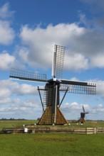 Heechhiem, Heechhiem mill, in the background De Jansmolen or De Modden, Heechhiem mill,