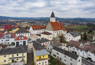 Drone image, local view, parish church, Wartberg ob der Aist, Mühlviertel, Upper Austria, Austria
