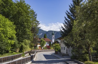 View of the village with parish church, Breitenbach am Inn, Inntal, Tyrol, Austria