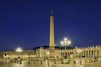 Obelisk, Vatican palaces, St Peter's Square, Vatican at dusk, Rome, Lazio, Italy