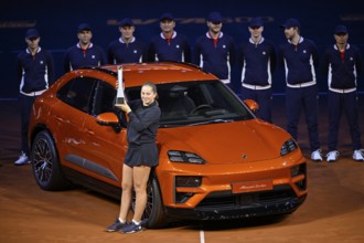 Award ceremony, honour, Jelena Ostapenko LAT with trophy in front of winning car Porsche Macan