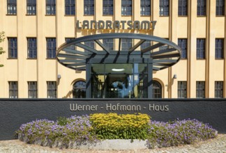 Former porcelain factory, today district administration office, entrance area with lettering