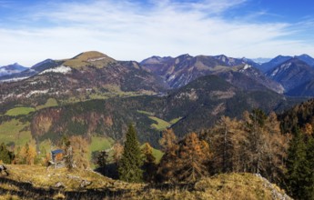 View from Schwarzer Berg to Seewaldsee and Trattberg, Golling, Osterhorngruppe, Salzkammergut,