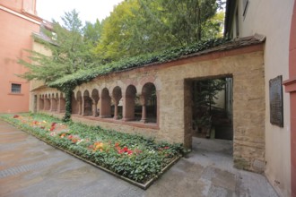 Cloister with archways, Lusamgärtchen, Würzburg, Lower Franconia, Franconia, Bavaria, Germany