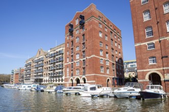 Waterfront apartment buildings, Redcliff Quay, Floating Harbour, River Avon, Bristol, England, UK