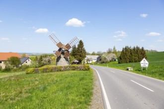 Turmholländer windmill in Reichstädt, small and highest windmill in Saxony, Dippoldiswalde, Saxony,