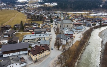 Drone image, residential buildings, view of village with parish church, Niedernsill, Salzach,