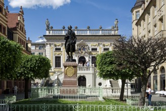 Baroque Old Trade Exchange, bronze statue of Goethe by Carl Seffner, depicting Johann Wolfgang von