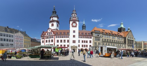 Market day on the market square, panorama with Siegertsches Haus, tower of the Jakobikirche, Old