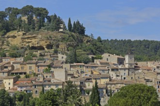 View of the mountain village of Cadenet and countryside, Luberon, Vaucluse, Provence, France
