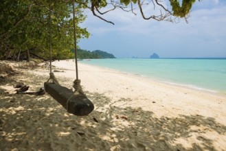 White sandy beach, Sunrise Beach, Koh Kradan, Hat Chao Mai National Park, Trang Province, Southern