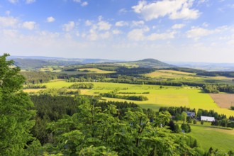 Schneiderfelsen viewpoint with views of the Pöhlberg and Annaberg-Buchholz, Erzgebirge, Saxony,