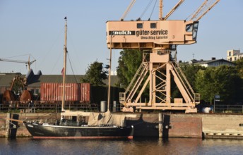 Europe, Germany, Hanseatic City of Hamburg-Harburg, Harburg inland harbour, Schlossinsel, Lotsekai,