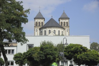 Neo-Romanesque Bernardus Church built in 1906, St. Bernhard, Nordend, Main, Frankfurt, Hesse,