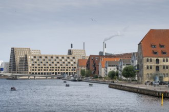 Contemporary architecture Paper Island, Gammel Dok Pakhus, former warehouse, Strandgade,