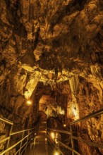 The cave is located about 11 kilometres from Alanya on the western slope of Cebeli Reis Mountain,