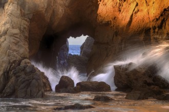 USA, California, rock gate, rocks, surf, Big Sur, Pfeiffer Beach, Pfeiffer Beach, California, USA