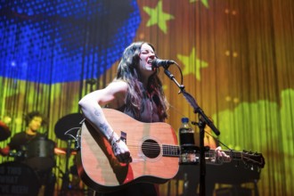 Amy Macdonald live on Is This What You've Been Waiting for? Tour in Berlin's Tempodrom on 11.02