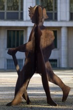 Artwork entitled The Wanderers by M. F. Otto, Corten steel, Georgsplatz, Hanover, Lower Saxony,