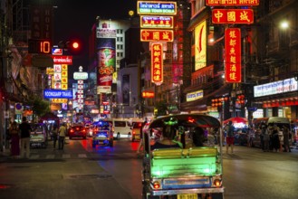 Shopping street with neon signs and street restaurants, nightlife, Yaowarat Road, Chinatown,