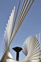 Sculpture Lebenskraft by the Spanish sculptor and draughtsman Andreu Alfaro on Jockel-Fuchs-Platz,