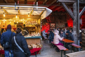 Christmas market, Burkheim, Vogtsburg, Kaiserstuhl, Baden-Württemberg, Germany