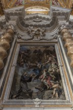 Side altar with a group of sculptures by the Spanish painter San Pasquale Baylon. Painter San