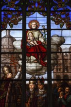 Glass window in the church Église Saint Michel, Dijon, Departement Côte dOr, Region