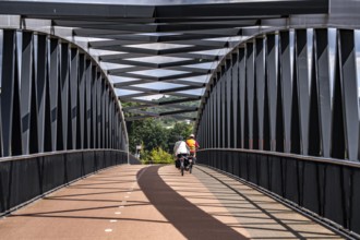 De Massover cycle path bridge, over the Meuse south of Nijmegen, near Cuijk, part of the