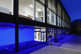 BlueBox Bochum in the evening, Department of Architecture at Bochum University, Central Campus,