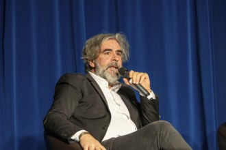 Series of talks organised by the writers' association PEN on the topic IST DAS NOCH / SCHON MEIN