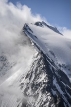 Rocky mountain ridge and glaciated mountain peak Großer Möseler, glacier Furtschaglkees, Berliner