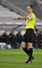 Referee Referee Bastian Dankert Gesture Gesture MHPArena, MHP Arena Stuttgart, Baden-Württemberg,