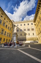 Piazza Salimbeni, Siena, Tuscany, Italy
