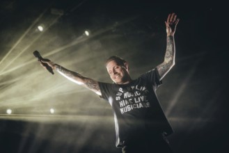 Singer Samuel David Carter from Architects live on European Tour 2026 in the Berlin Velodrome on 22