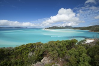 Sunny daytime view from Hill Inlet lookout over Whitehaven Beach, Whitsunday Island, Queensland,