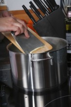 Swabian cuisine, preparation of herb spaetzle for roast beef, scraping spaetzle, spaetzle board,