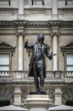 Statue of Sir Joshua Reynolds in the courtyard of the Royal Academy of Arts, Art Gallery and Art