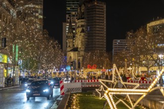Christmas decoration, light decoration, in Berlin, Tauentzienstraße, view of the Memorial Church on