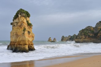 Rock in the Surf, Praia Dona Ana, Lagos, Algarve, Portugal