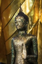 Golden Buddha statue, Wat Pho (Temple of the Reclining Buddha), Bangkok, Thailand