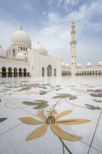 Sheikh Zayed Mosque, Sheikh Zayed Mosque, Courtyard, Abu Dhabi, United Arab Emirates