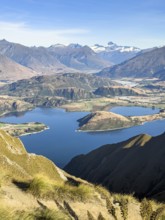 Hiking trail to Roys Peak Lookout, Lake Wanaka, Wanaka, South Island, New Zealand, Oceania